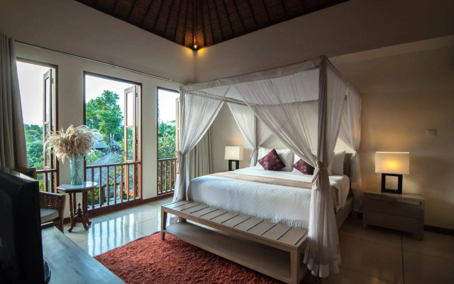 Arwana Estate
