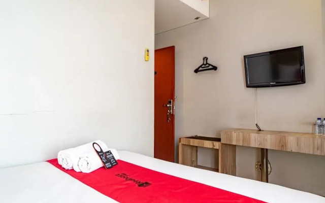 RedDoorz Plus @ Blue Pacific Blok M