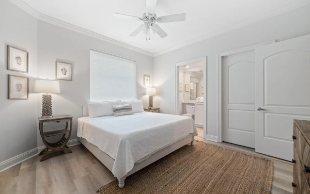 Indigo East 802