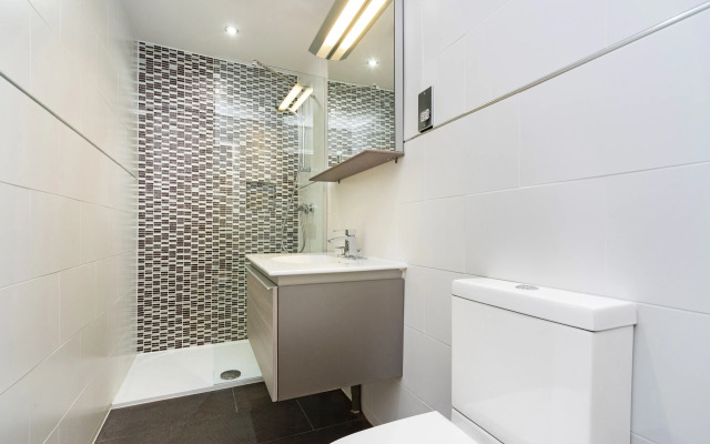 Mentone Hotel