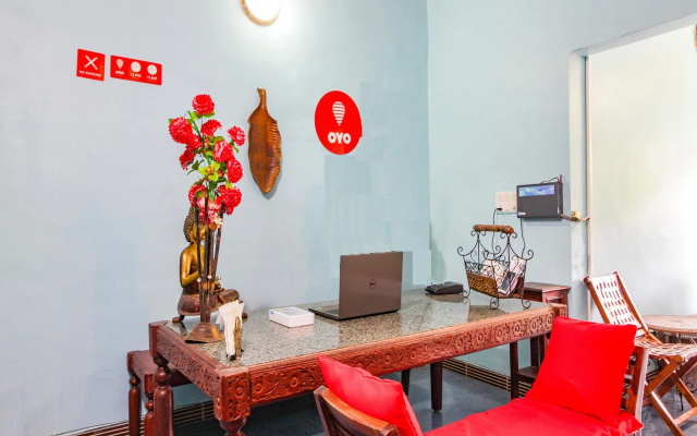 OYO 11961 Breezee Homes