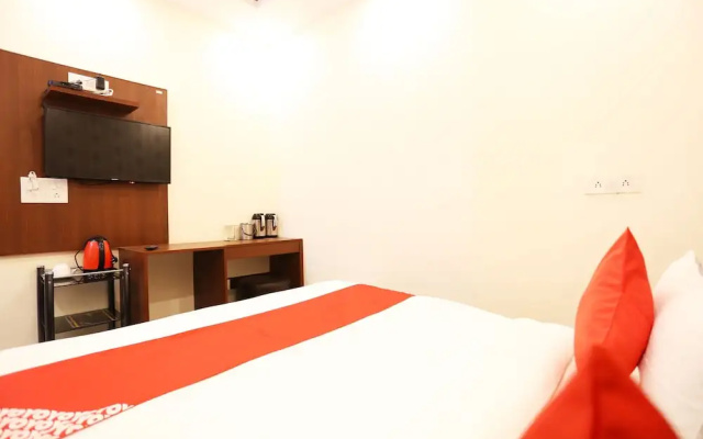 Mona Regency Hotel And Banquets by OYO Rooms