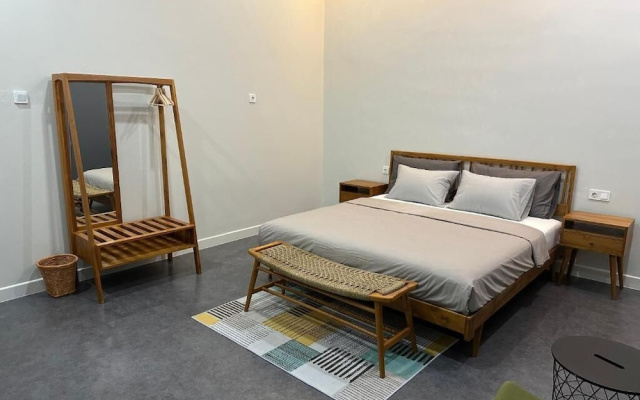 Cendhani Raras Gallery