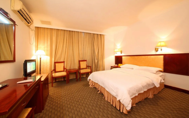 Bao Li Feng Hotel