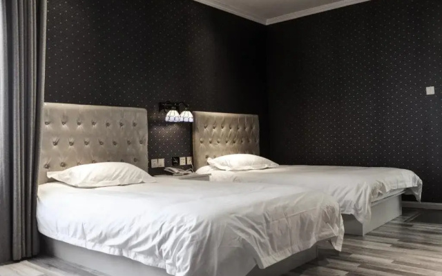 Qingdao Xiehou International Youth Hotel