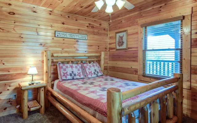 Hemlock Manor by Jackson Mountain Rentals