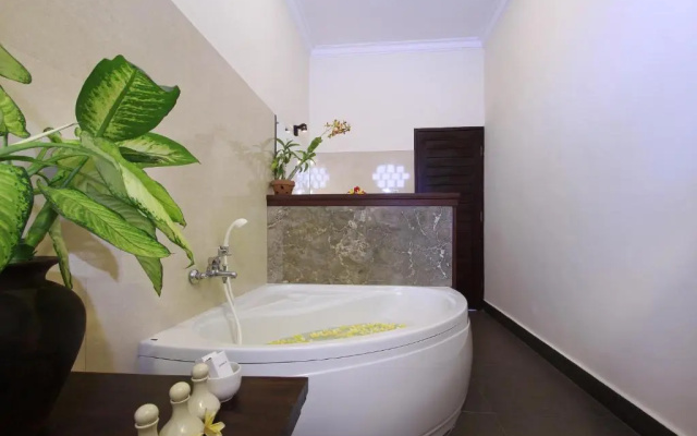 Nang Ade Villa by Pramana Villas