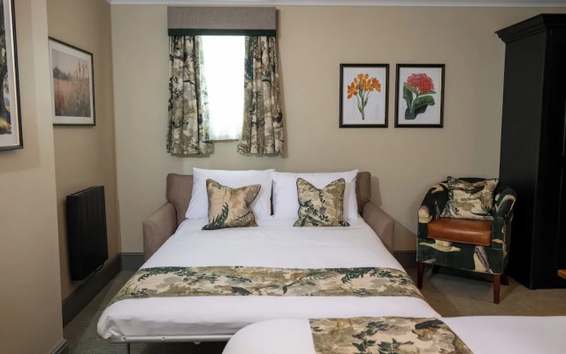Wheatsheaf Hotel - Virginia Water by Chef and Brewer Collection