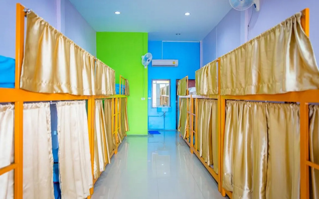 Railway Hostel - Adults Only
