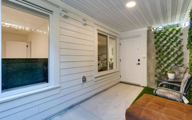 Guest suite in South Surrey