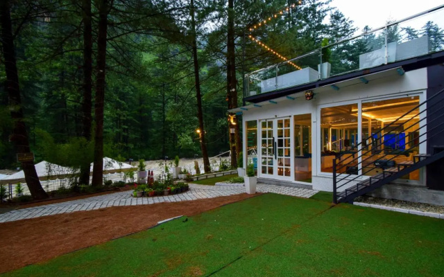 Moksha Riverside Resort Kasol