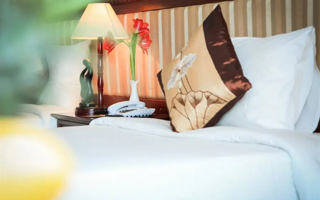 Aloha Ha Long Hotel