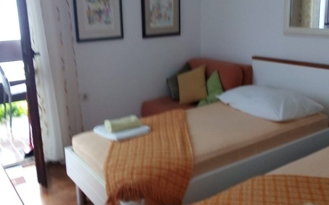 Apartment Branka - at the beach: A1 Stanici, Riviera Omis