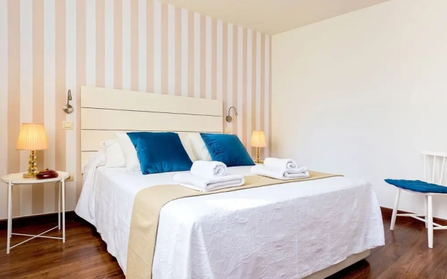 Modern Centric Duplex With Stunning Terrace Francos V