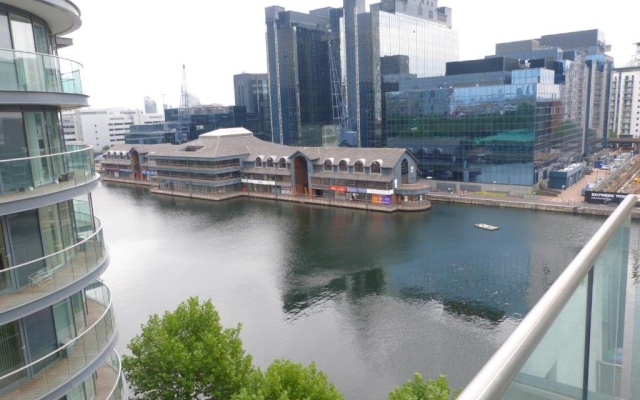 1 Bed Suite, Waterside, Canary Wharf