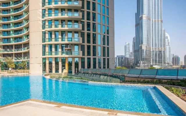 Cosmos Living Downtown Dubai