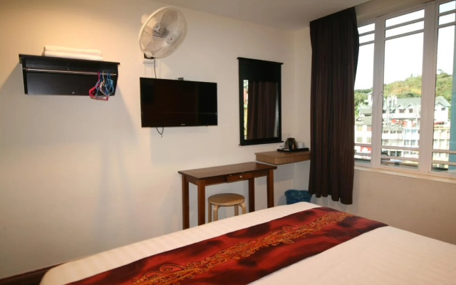 Hotel Pop Ash