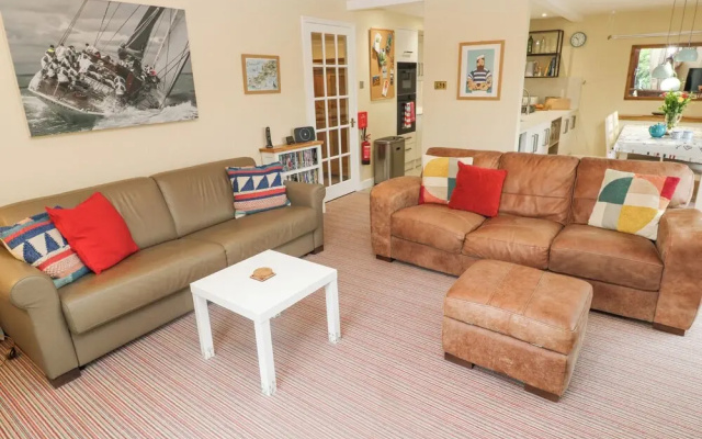 5 Tregenna Court