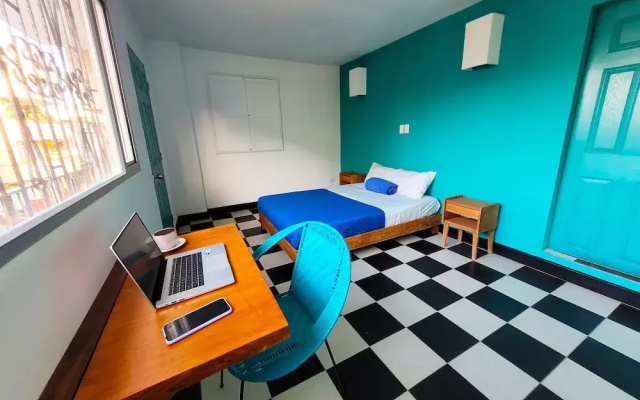 Puerta Aqua Hostel