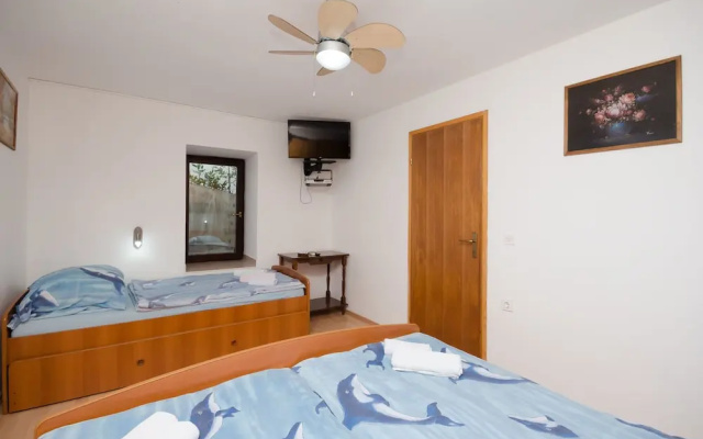 Apartments Mladen