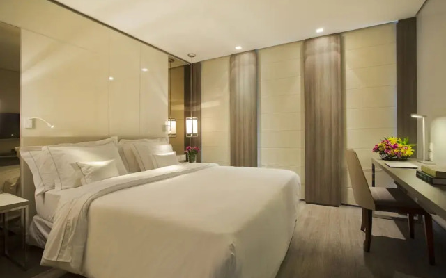 Venit + Mio Barra Hotel