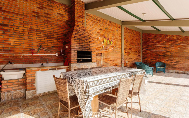 Sobrado agradável c/ churrasq. 90m do mar RDD657