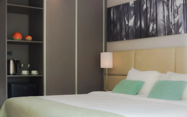 Portal Plaza Suites