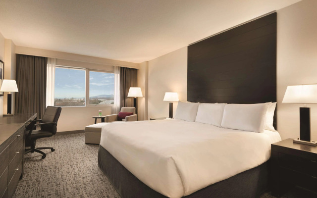 Radisson Hotel Vancouver Airport