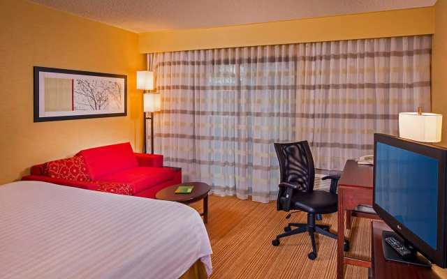Courtyard by Marriott Richmond Northwest