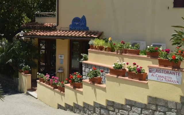 Hotel Anna