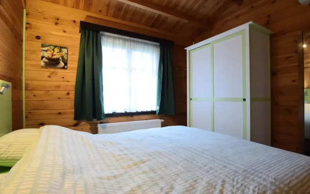 Renovated Chalet Near Durbuy