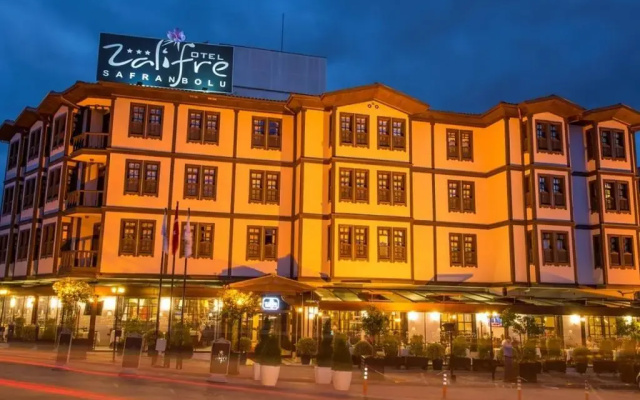Zalifre Hotel