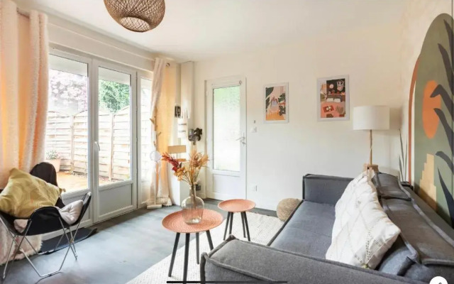 Le 102, Maison avec Terrasse et parking Gare de ROUEN