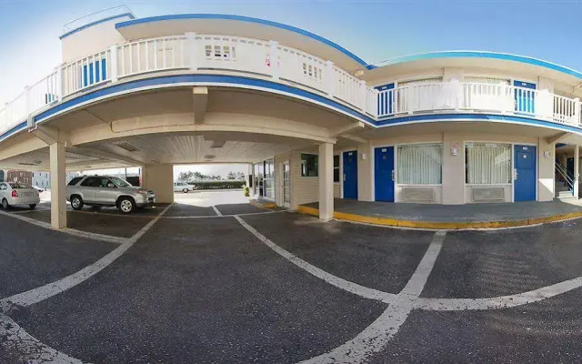 Downbeach Inn