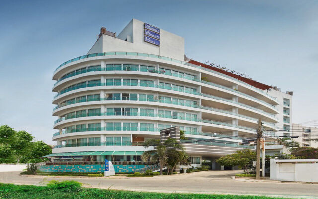 Отель Royal Beach View Suites Паттайя вид на фасад