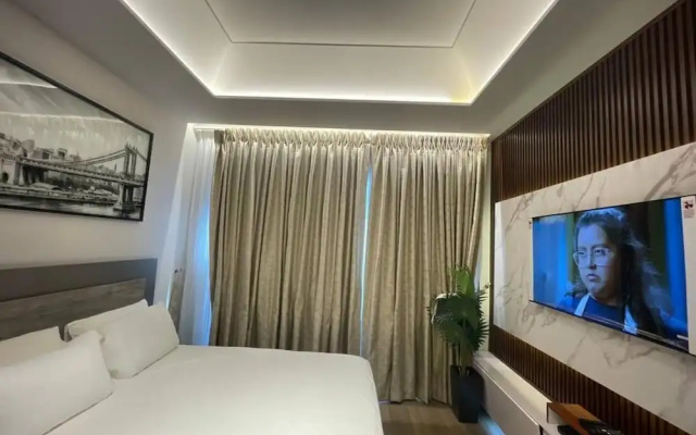 Diamond in The City-superior Studio