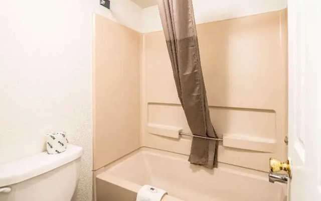 America's Best Value Inn & Suites Columbus