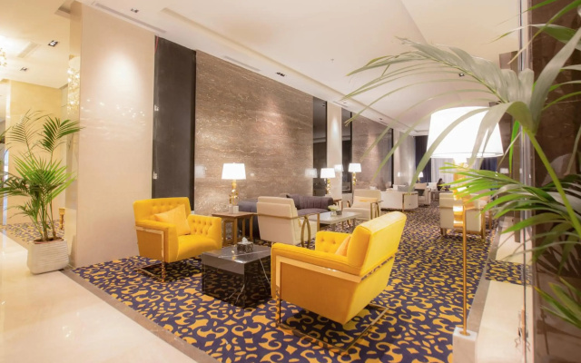 Azar Hotel