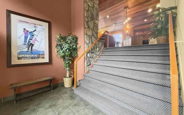 E101 Lake Cliffe 2 Bedroom Condo