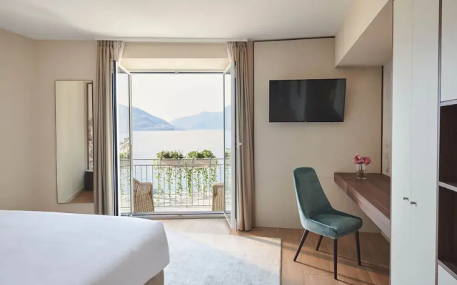 Vista Lakefront Boutique Hotel
