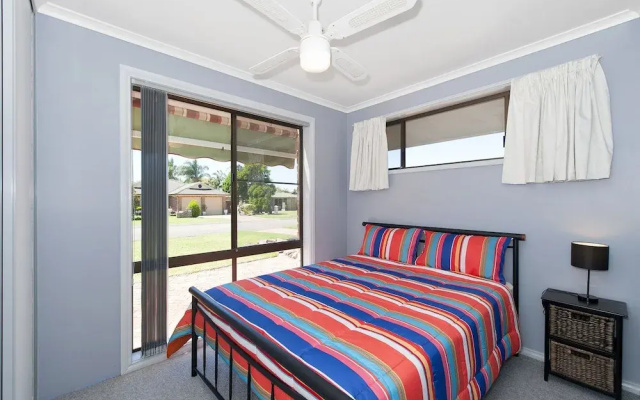 Shoreline Drive, Duplex 01,39, Little Pearl