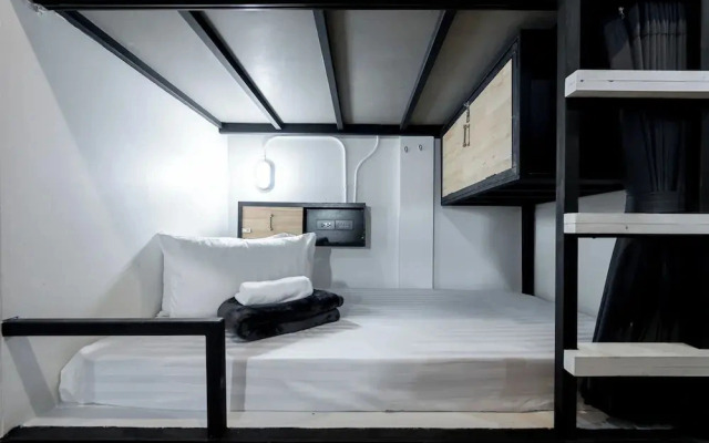 Vibes Hostel Bangkok