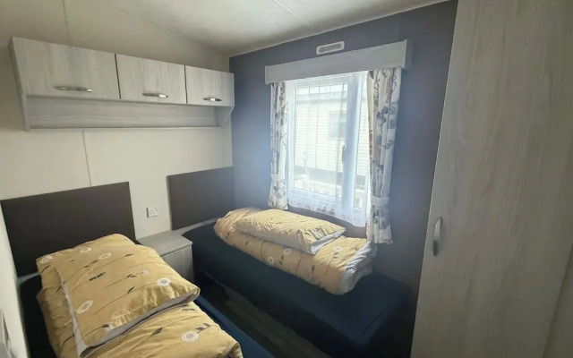 Delightful 2 Bedroom Caravan Manor Park Hunstanton