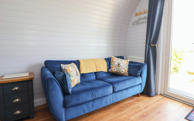 Honeypot Hideaways - Manuka