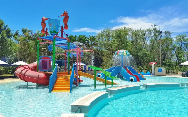 SeaView Stay Walk to Waterpark Town C137