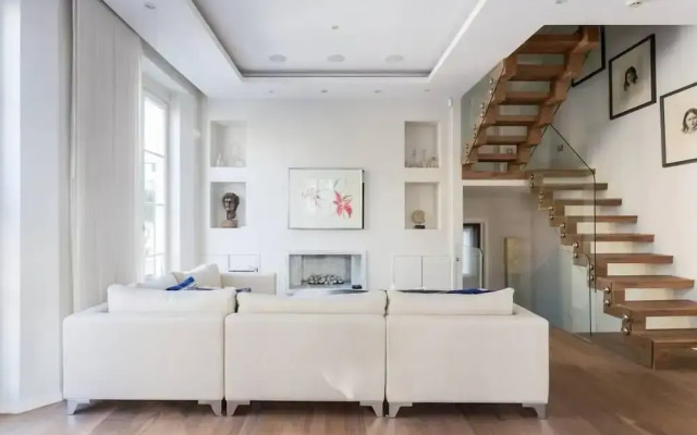 Spectacular 4 Bed House, Pimlico