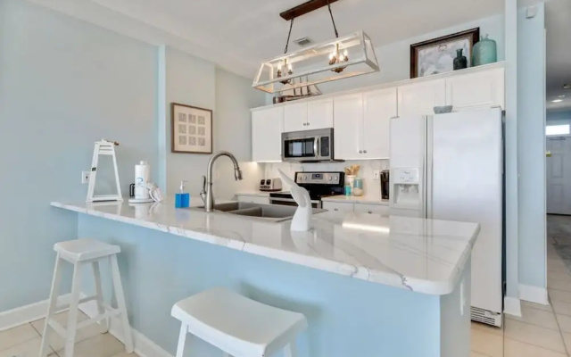 Regency Isle 1104 Penthouse With 3 Bedrooms