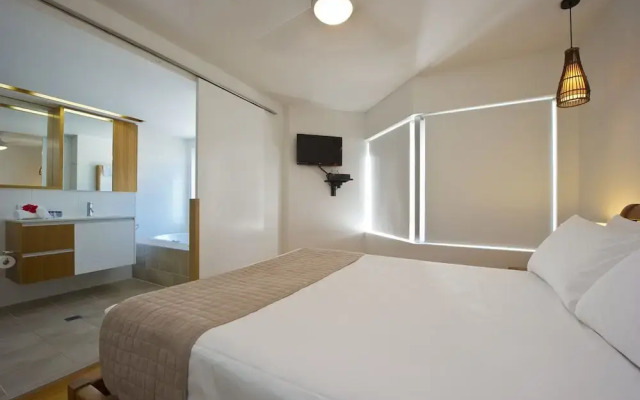 Maggies Beachfront Apt. 12