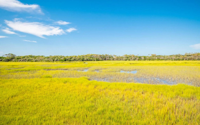 Coastal Living by Oak Island Accommodations