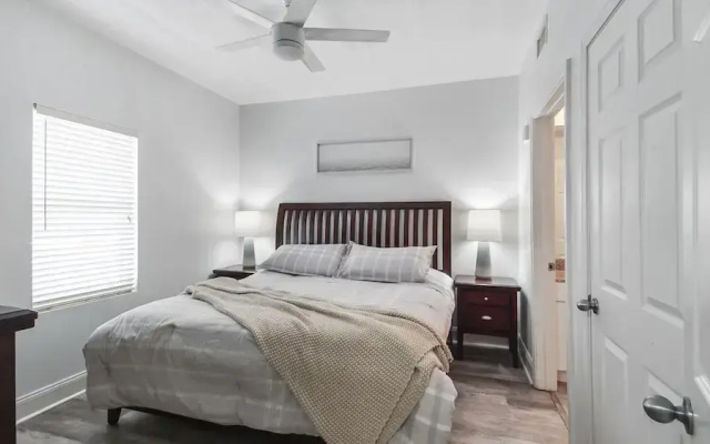 Laketown Wharf 1116